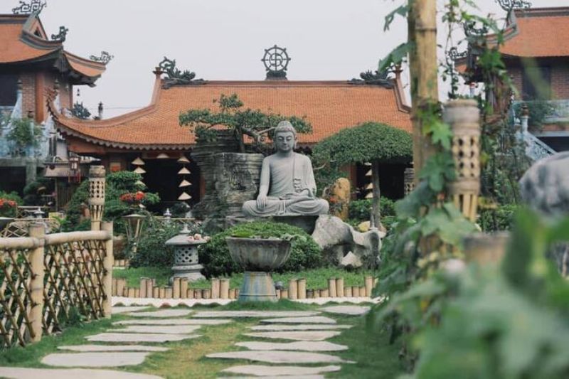Phat Quang Pagoda - Exquisite and sophisticated Buddhist architecture in Hanam