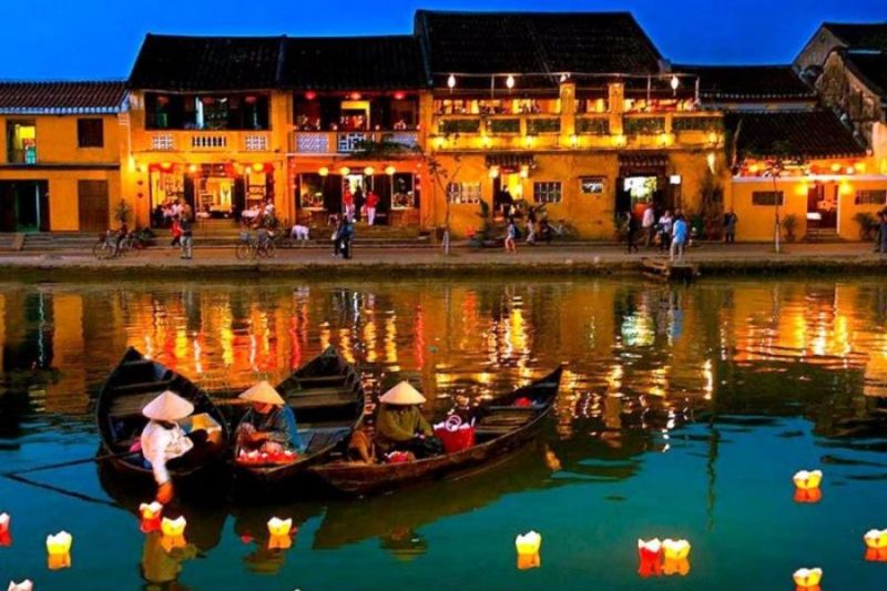 Discover Hoi An ancient town – the convergence of classical and modern culture