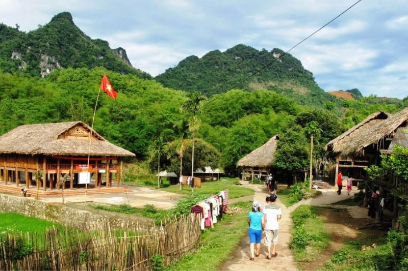 Mai Chau – A destination that attracts many tourists by its rustic and simple features