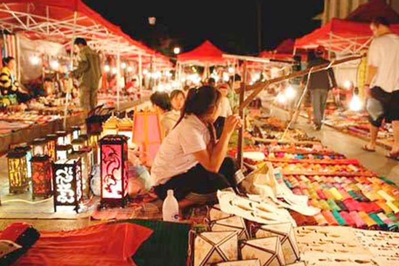 Discover Tay Do night market in Can Tho with many unique and brilliant features