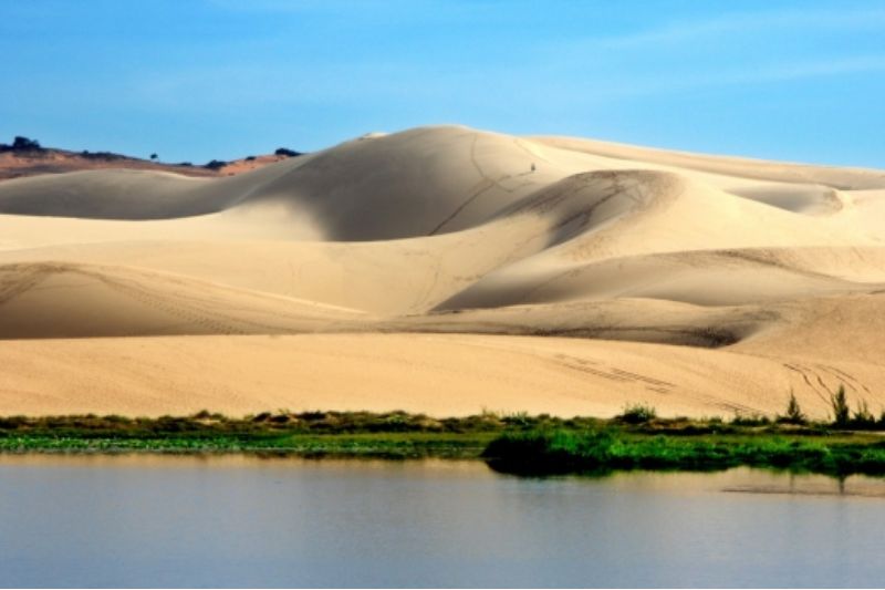 White-Sand-Dunes-Bau-Trang