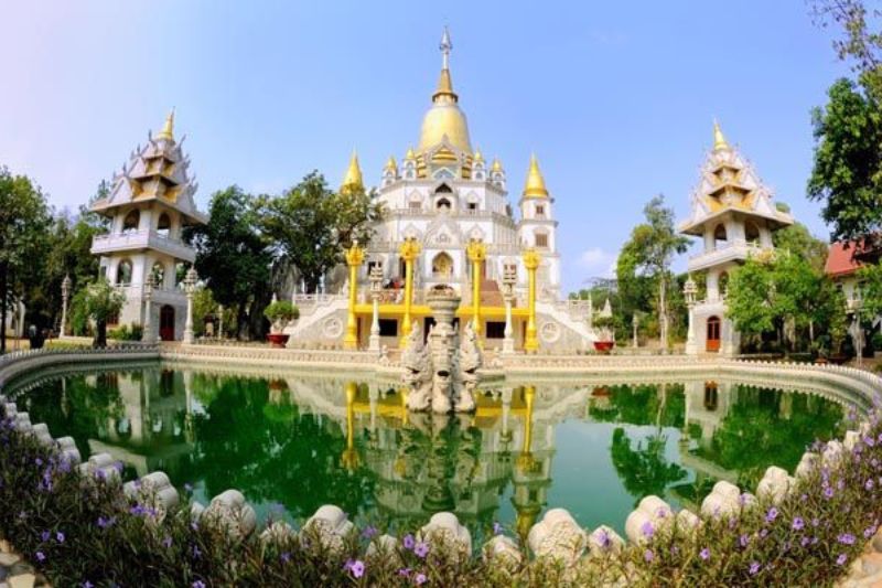There are 3 ways to get to Buu Long pagoda, do you know?