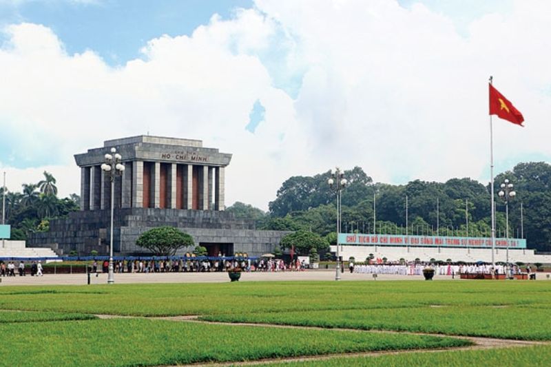 Ba Dinh Square - the place to mark the historical moment of Vietnam