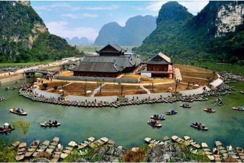 Uong Bi - spiritual destination of Quang Ninh