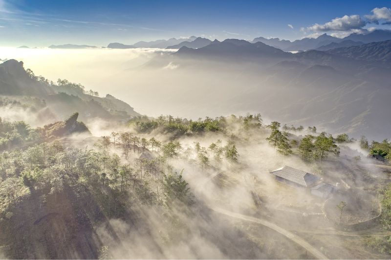 Cloud hunting in Sapa in December attracts a large number of tourists to experience