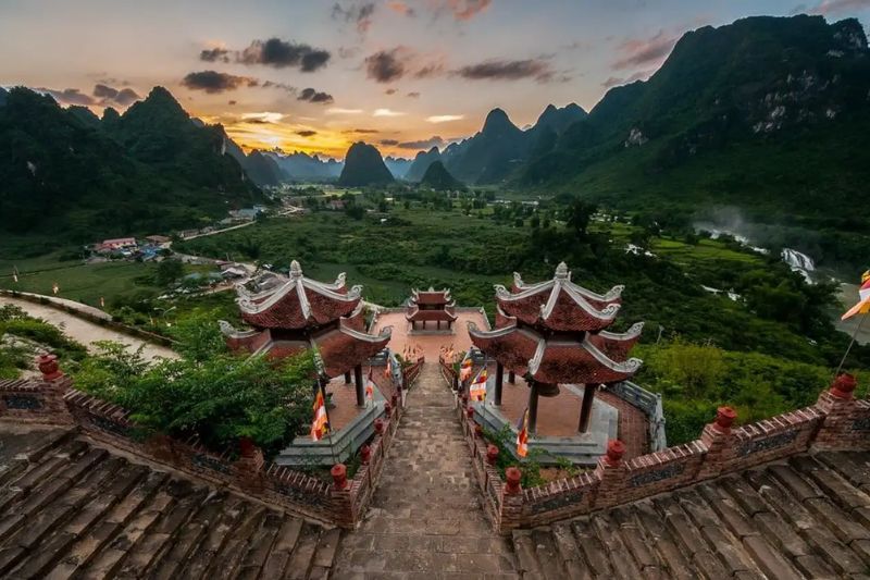 Visit Cao Bang in December to admire the peaceful beauty here