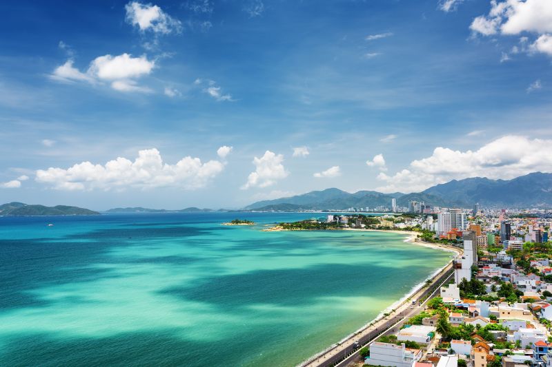 Traveling to Nha Trang in February, experience the peaceful space brought by the sea