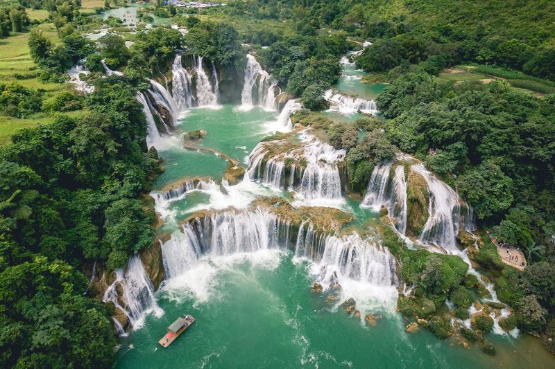 Ban Gioc Waterfall Cao Bang in June always retains its inherent beauty