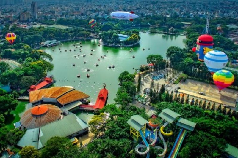 Saigon in June is always busy with attractive tourism, entertainment and entertainment activities
