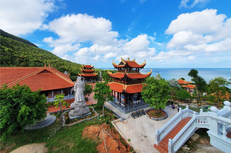 Admire Ho Quoc Pagoda - the famous sacred temple in the South of Phu Quoc Island