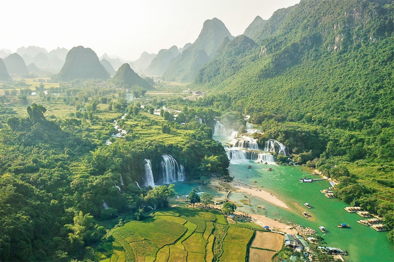 Ban Gioc Waterfall - the pride of Cao Bang people