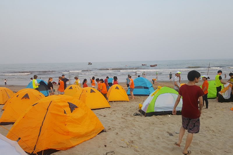 Canh Duong Beach - a unique destination to explore, play, and camp