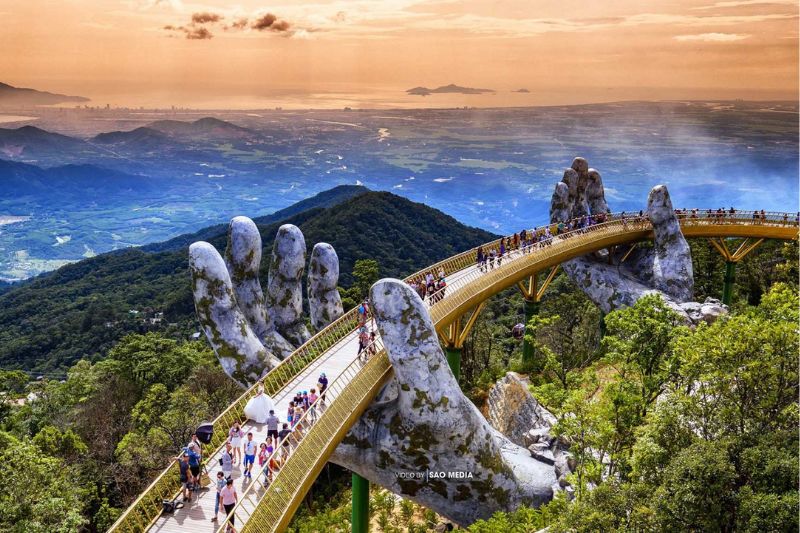 Golden Bridge awarded the title of "World's Leading Icon Travel Bridge 2020" by the World Travel 