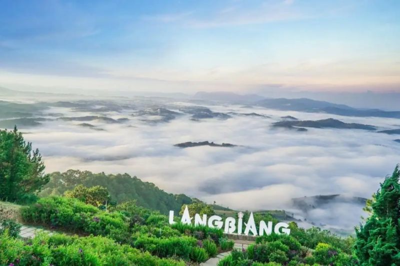 LangBiang Mountain Da Lat - A fairy tale of 1 true love