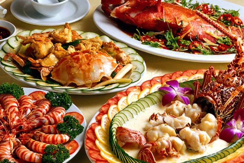 Traveling to Ha Long Bay, don't forget to enjoy seafood dishes with great flavors