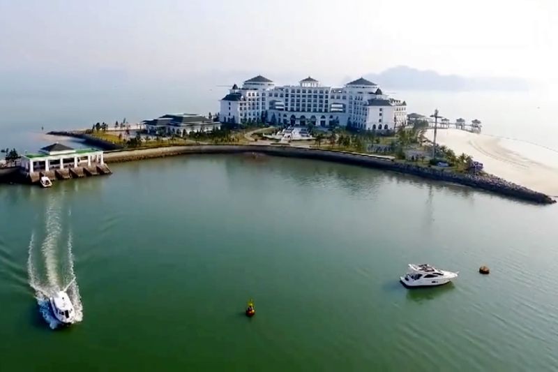 Reu Island - Miniature Dubai in the heart of Ha Long Bay, Quang Ninh