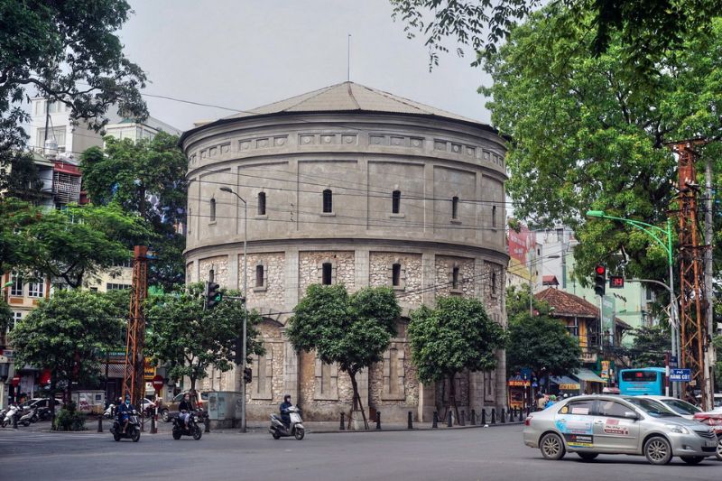 See the oldest and 1-0-2 French architecture of Hang Dau Water Tower