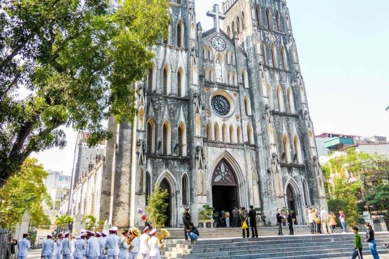 Hanoi Cathedral - The most beautiful ancient church in the capital