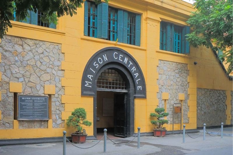 Hoa Lo Prison - a heroic feat in the heart of Hanoi