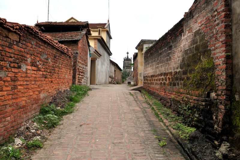 Duong Lam Ancient Village - A forgotten ancient town right next to Hanoi