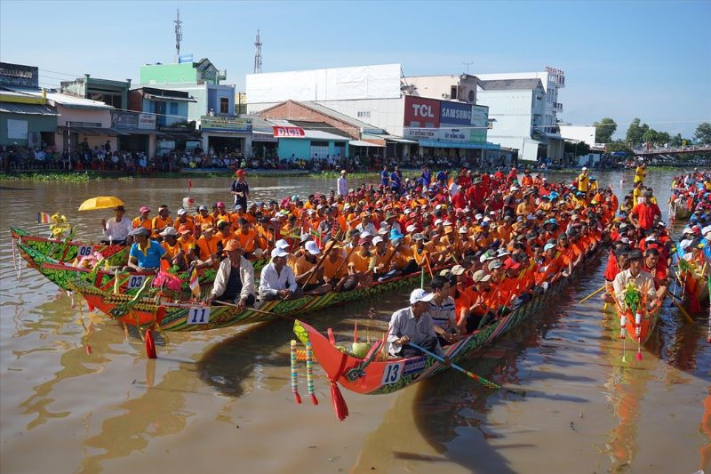 Ok Om Bok Festival - unique culture of Tra Vinh people