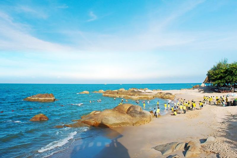 Vung Tau Beach has a beauty that is both strange and unique, but also very special
