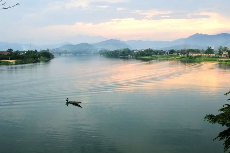 Huong-river